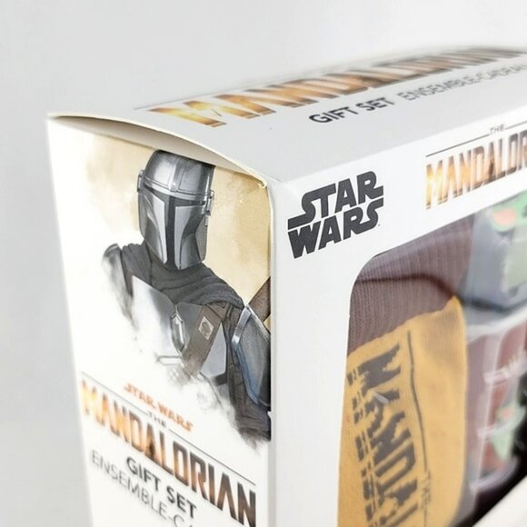 Star Wars The Mandalorian Grogu The Child Gift Set Mug Socks & Key Chain - Picture 3 of 14
